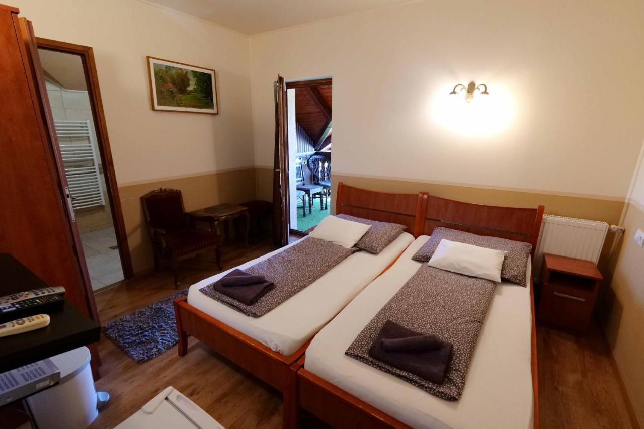 Hotel Nyilas Fogado Nyíregyháza Exteriér fotografie