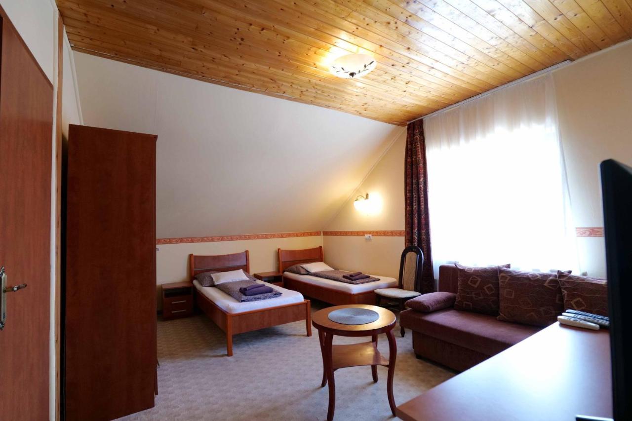 Hotel Nyilas Fogado Nyíregyháza Exteriér fotografie